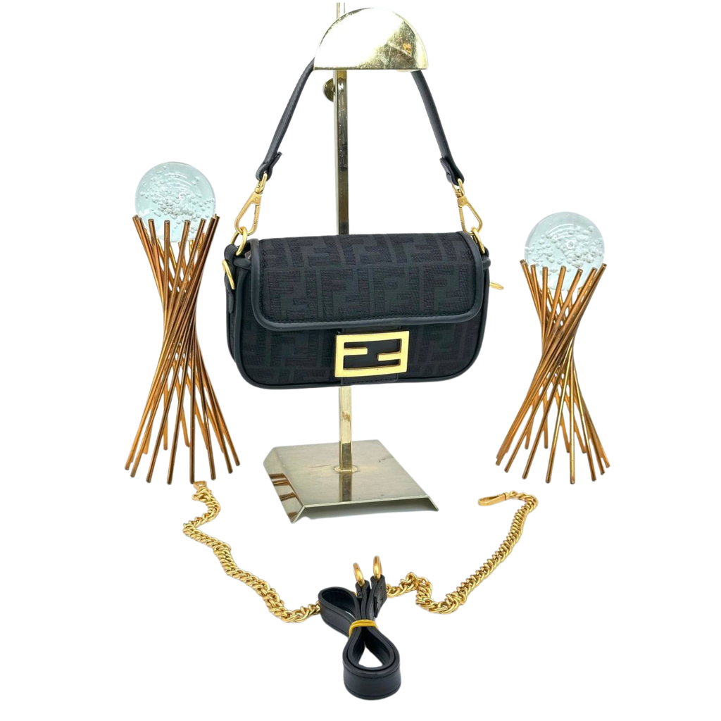 FENDİ BAGUETTE Mini Çanta
