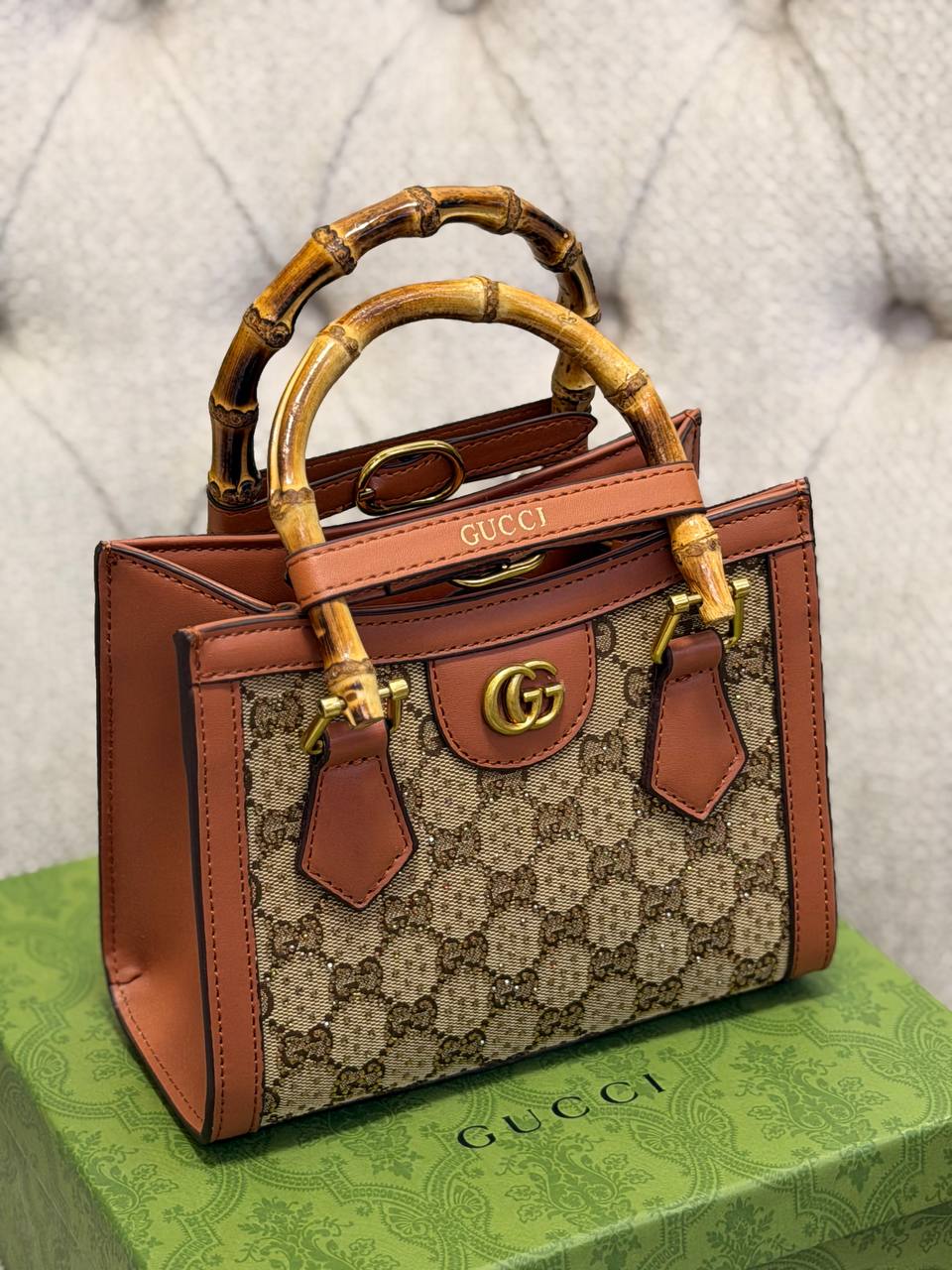 GUCCİ El ve Omuz Çantası